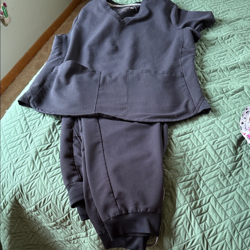 Fabletics Scrub Set